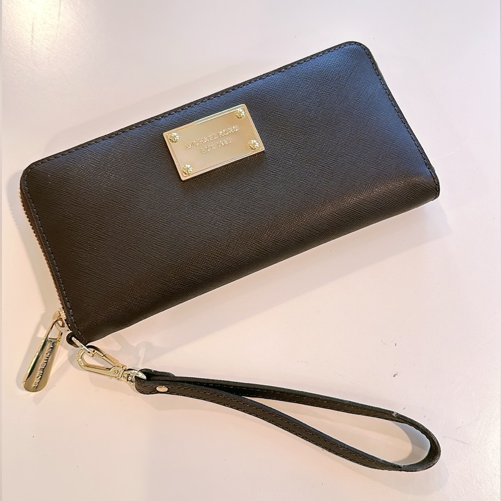 NEW Michael Kors leather wallet wristlet zip BROWN NWOT